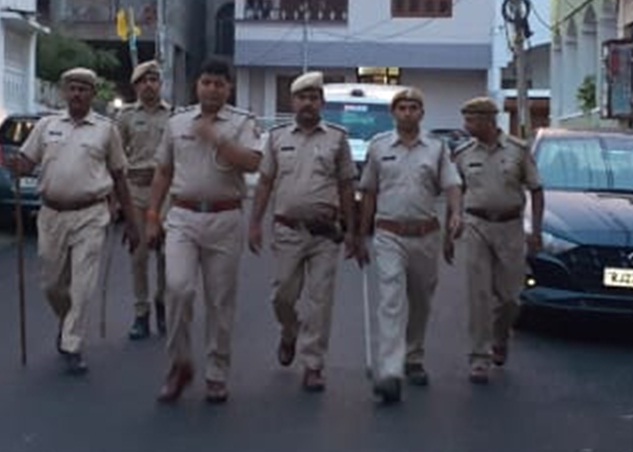  उदयपुर पुलिस निकली पैदल गश्त पर
