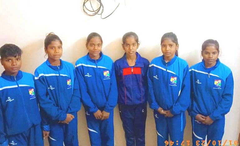  इस सरकारी स्कूल की 6 बालिकाएं राज्य टेनिस बॉल क्रिकेट में चयनित