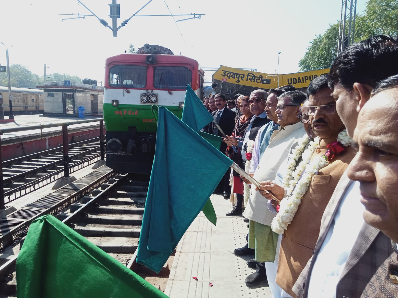 उदयपुर से कामाख्या की तीर्थयात्रा के लिए ट्रेन रवाना