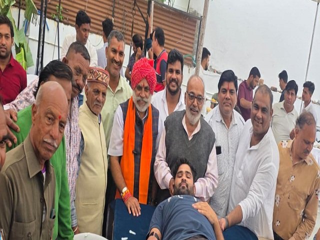 उदयपुर में 90 रक्तवीरों ने किया रक्तदान