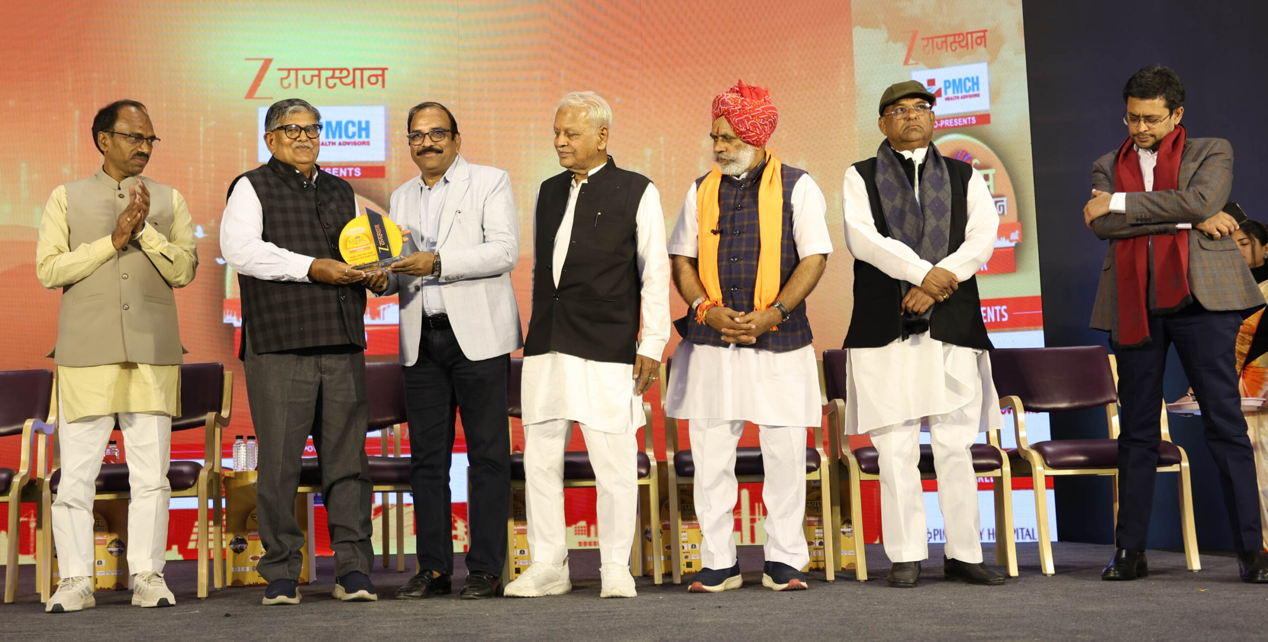 डॉ. तुक्तक भानावत को स्वर्णिम राजस्थान सम्मान