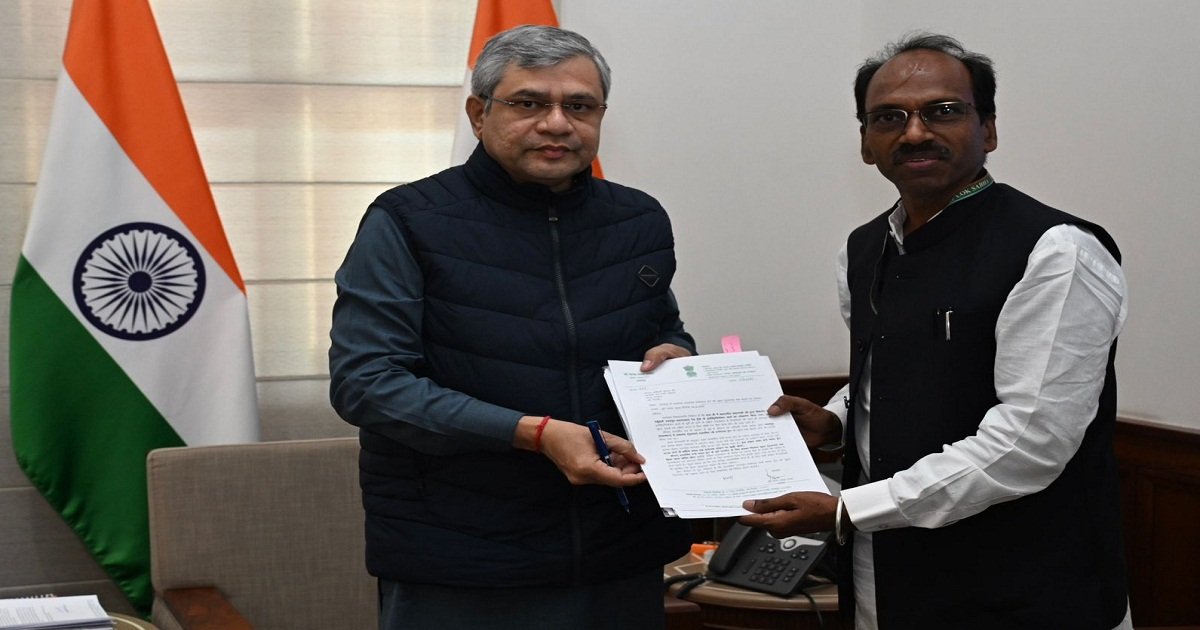 उदयपुर ऋषिकेश ट्रेन देहरादून तक तो गुजरात मेल एक्सप्रेस को उदयपुर तक बढ़ाए, उदयपुर बांदा टर्मिनस डेली चले